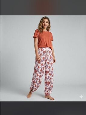 ANTHROPOLOGIE Floral Drawstring Waist Lightweight Pants - Red & Cream